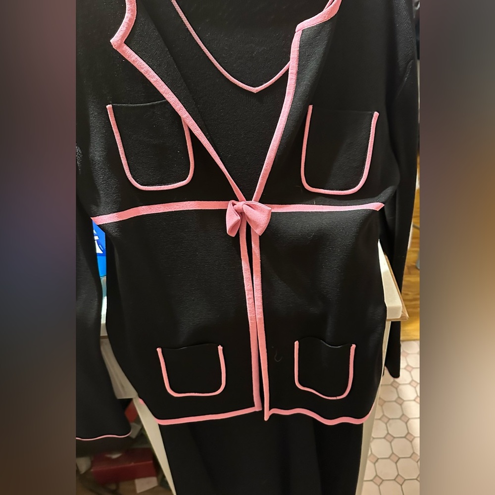 Gorgeous VERTIGO PARIS 2 piece knit top and dress outfit black pink nwot L Suit - Picture 3 of 4